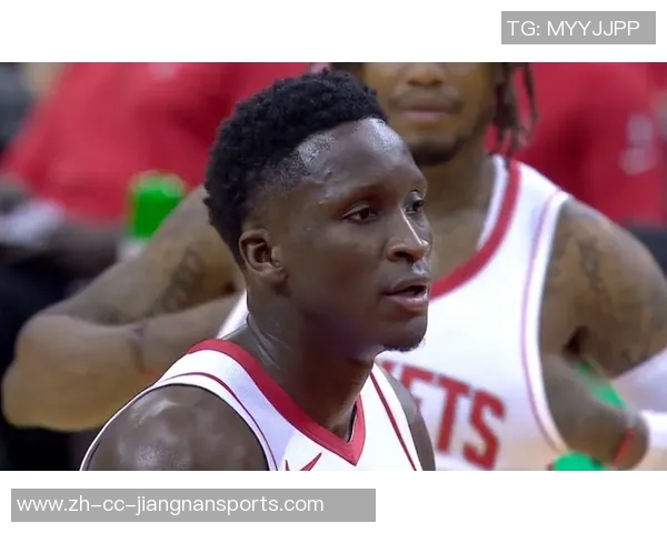 小卡盛赞奥拉迪波状态回暖快攻中展现空接三分与突破能力