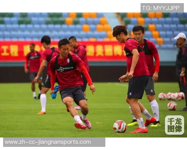 勇士在卡巴配外线阵容中展现绝对优势8分半内打出27-14的精彩表现