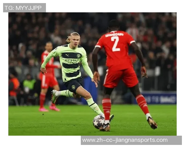 李刚仁手球送点球机会布雷斯特点球滑倒错失良机