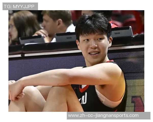 小南斯赞亨特表现如莱昂纳德全场9中7砍17分7篮板展现得分能力