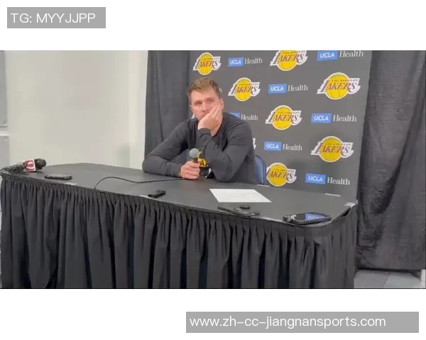 东契奇与格莱姆斯赛后互动频繁哈里森交易引发关注